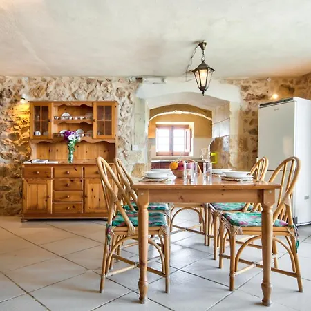 Zebbug Sleeps 4 With Pool And Wifi Villa *