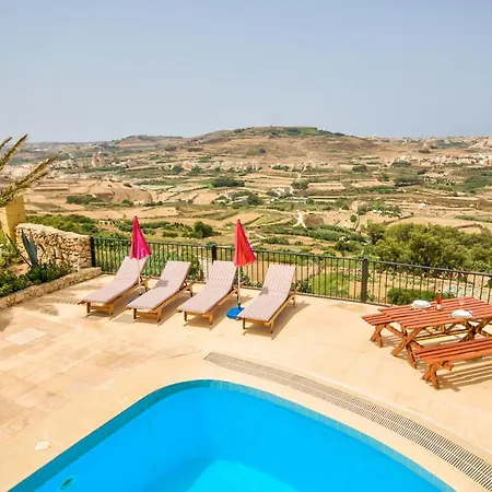 Zebbug Sleeps 4 With Pool And Wifi Żebbuġ