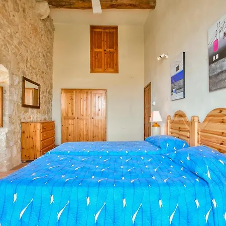 Villa Zebbug Sleeps 4 With Pool And Wifi Żebbuġ